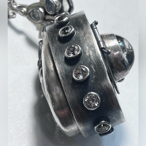 one of a kind hand crafted Guanyin carved quartz moonstone treasure box pendant - Picture 5 of 16